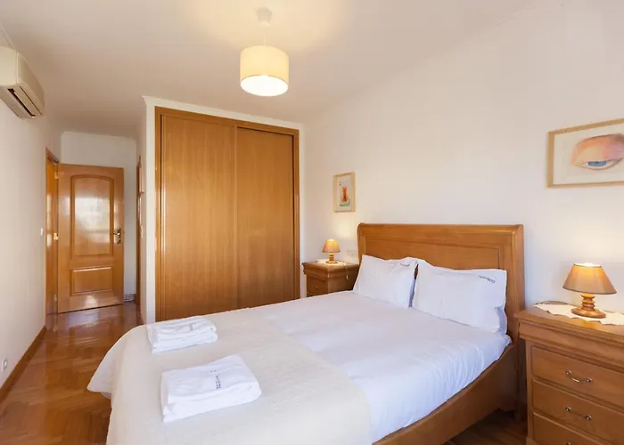 Flh Parede Family Flat With Balcony
