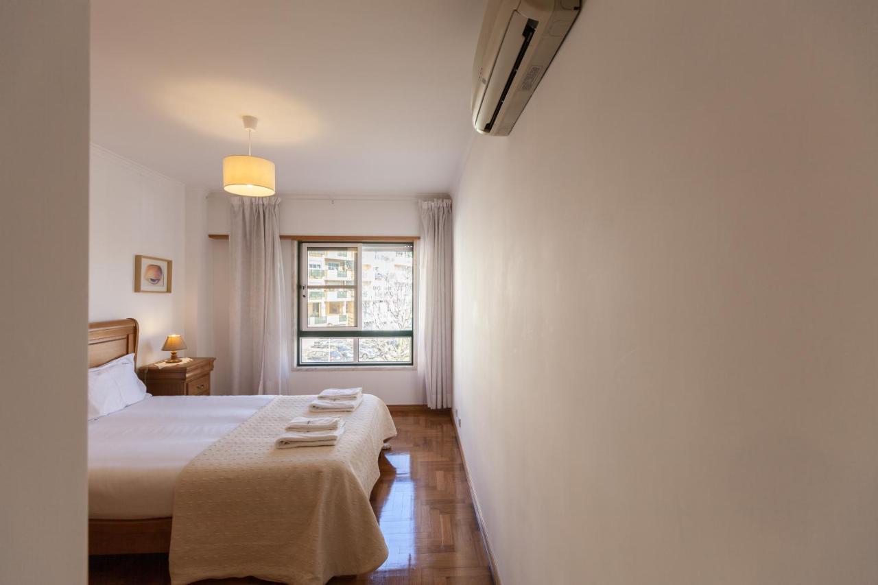 Flh Family Flat With Balcony Apartment Parede