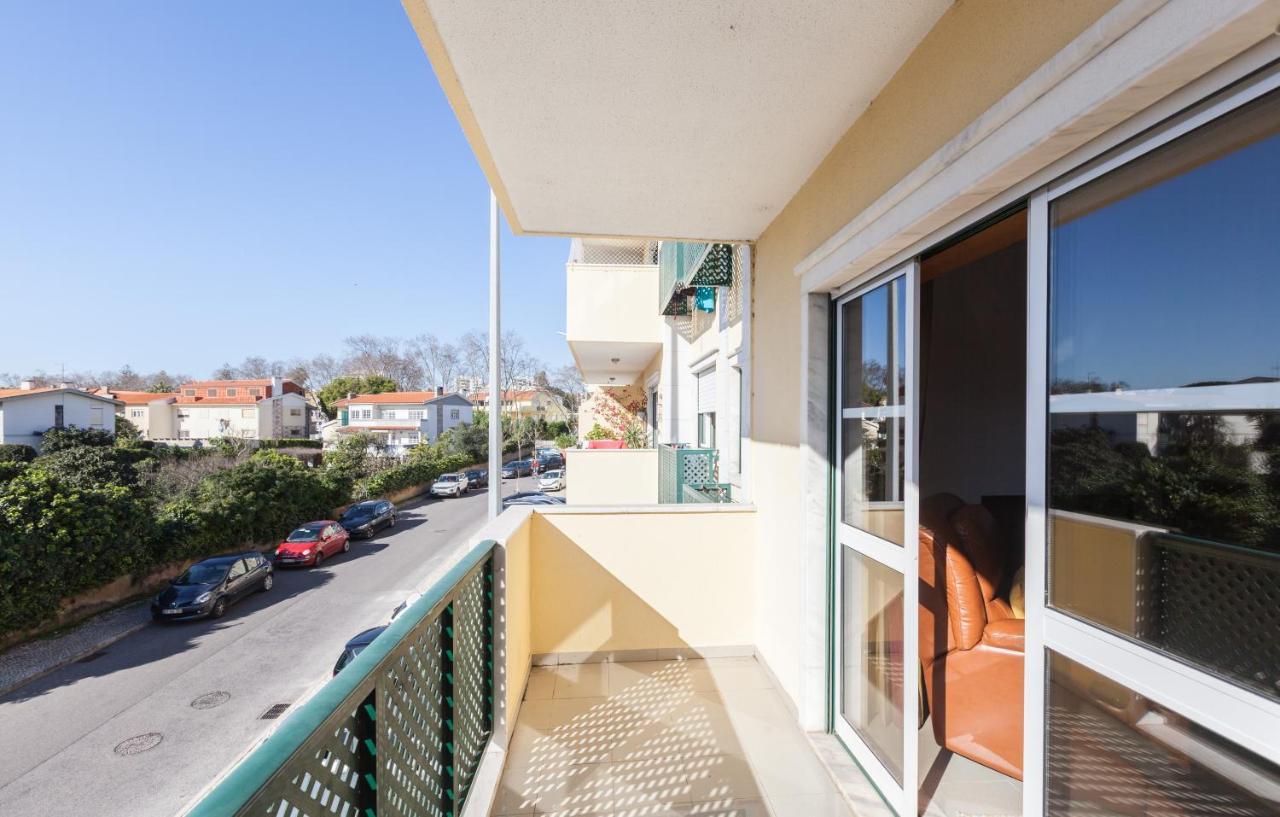 Apartment Flh Family Flat With Balcony Parede